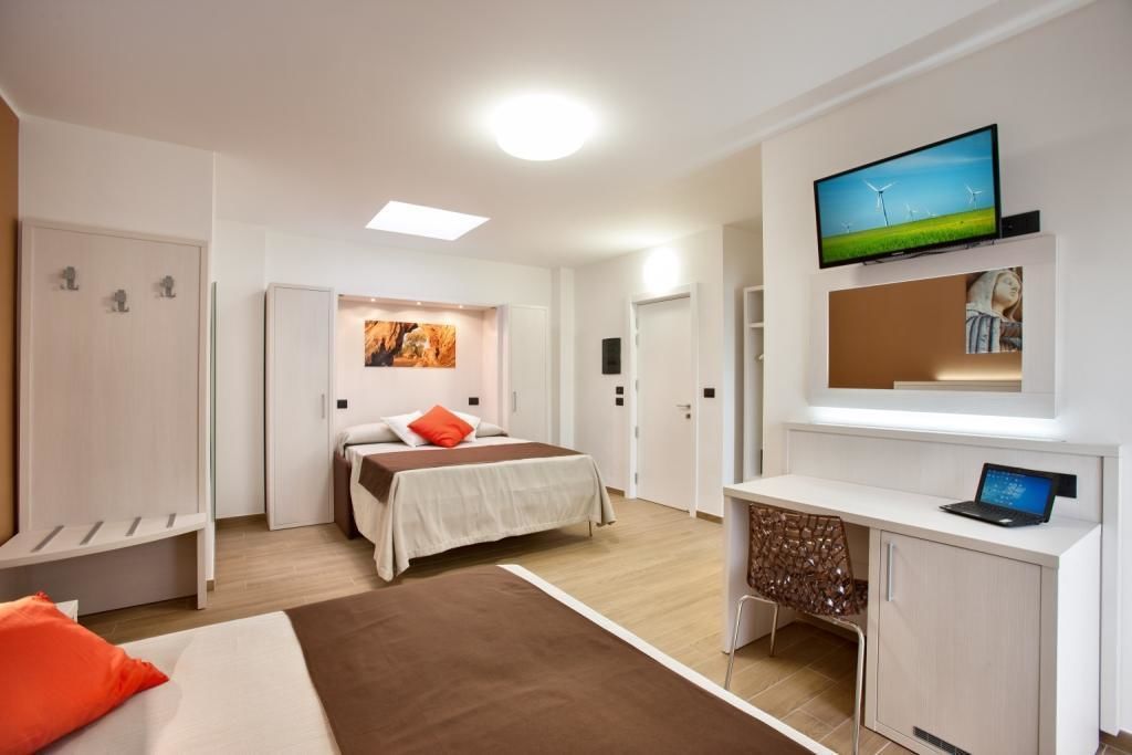 Familienzimmer | Bettwäsche aus ägyptischer Baumwolle, Zimmersafe, individuell dekoriert