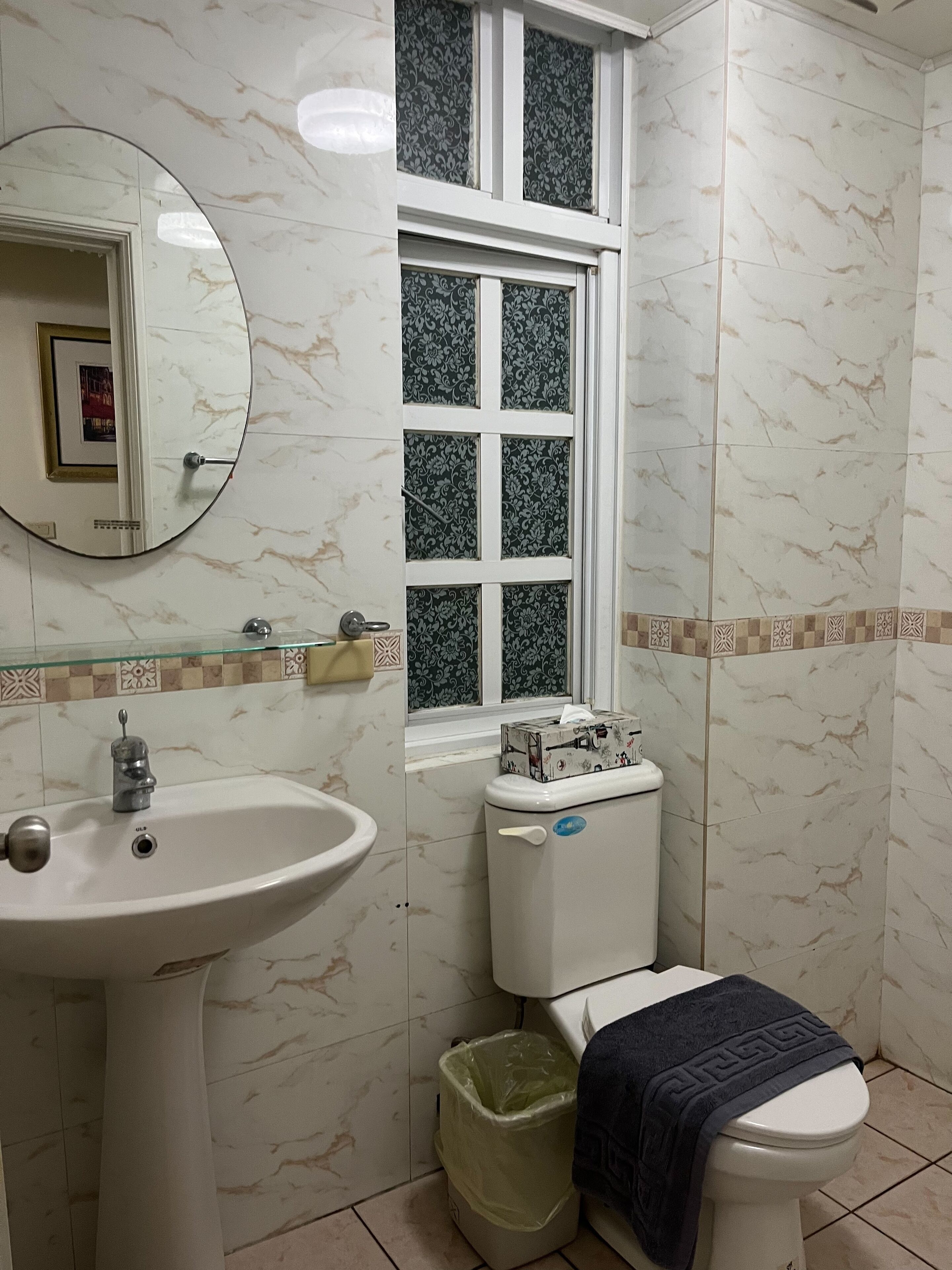 economy double or twin room | bathroom | shower, free toiletries, hair dryer, slippers