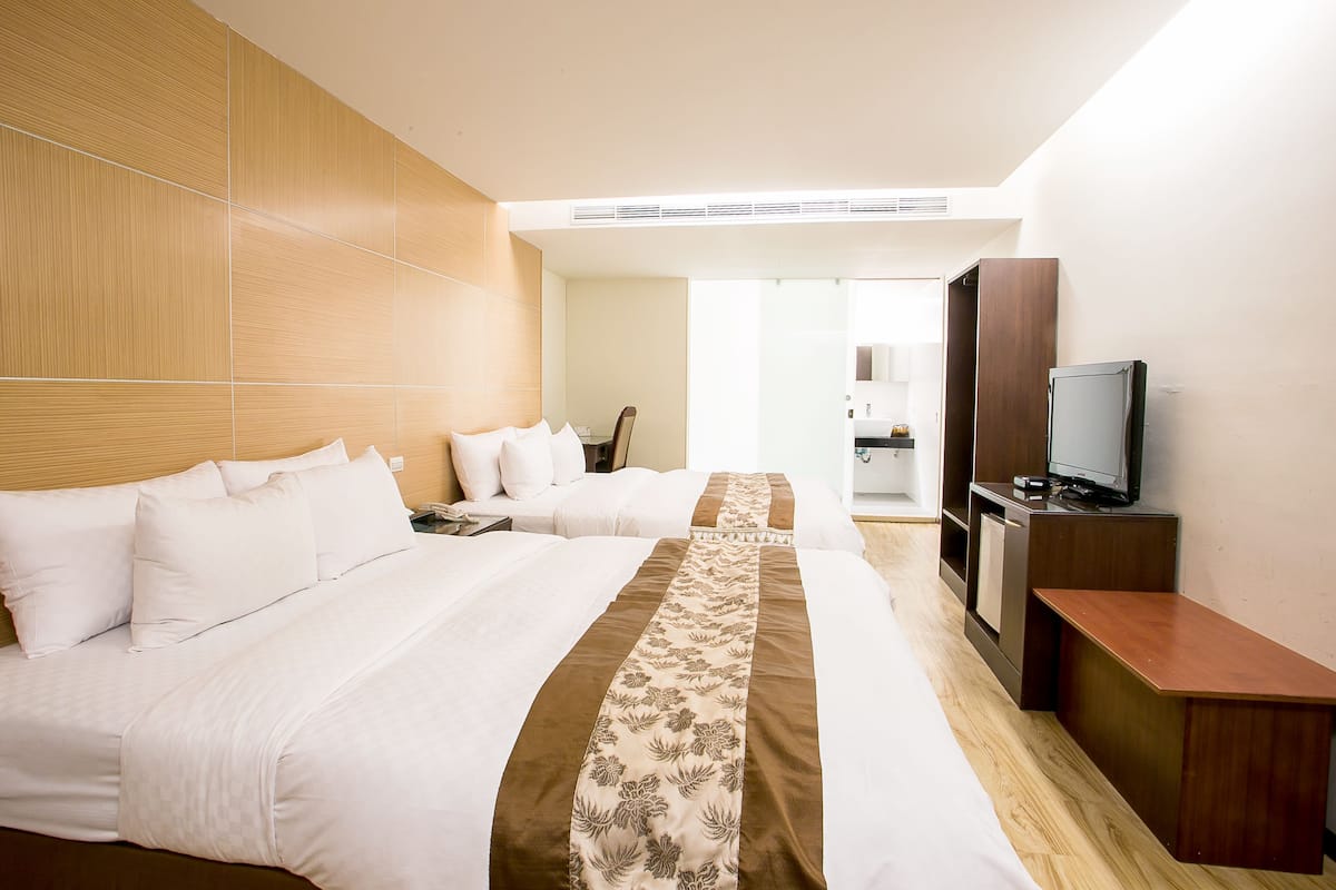 Down duvets, minibar, in-room safe, desk