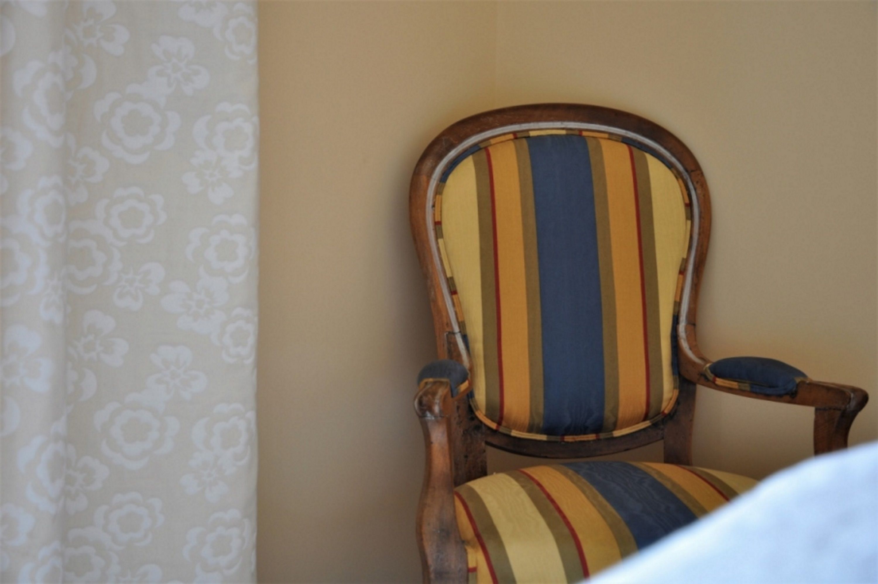 minibar, in-room safe, individually decorated, individually furnished