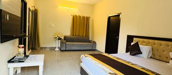 Hotel Moon Light Bhimtal