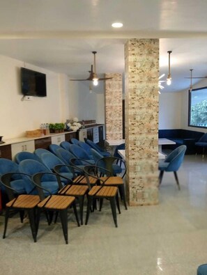 매일 유럽식 아침 식사(1인당 INR 150)