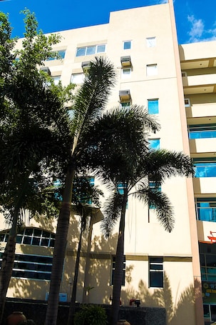 Exterior. El Cielito Hotel - Sta. Rosa