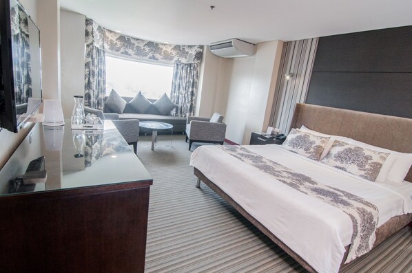 Business Room (Deluxe)