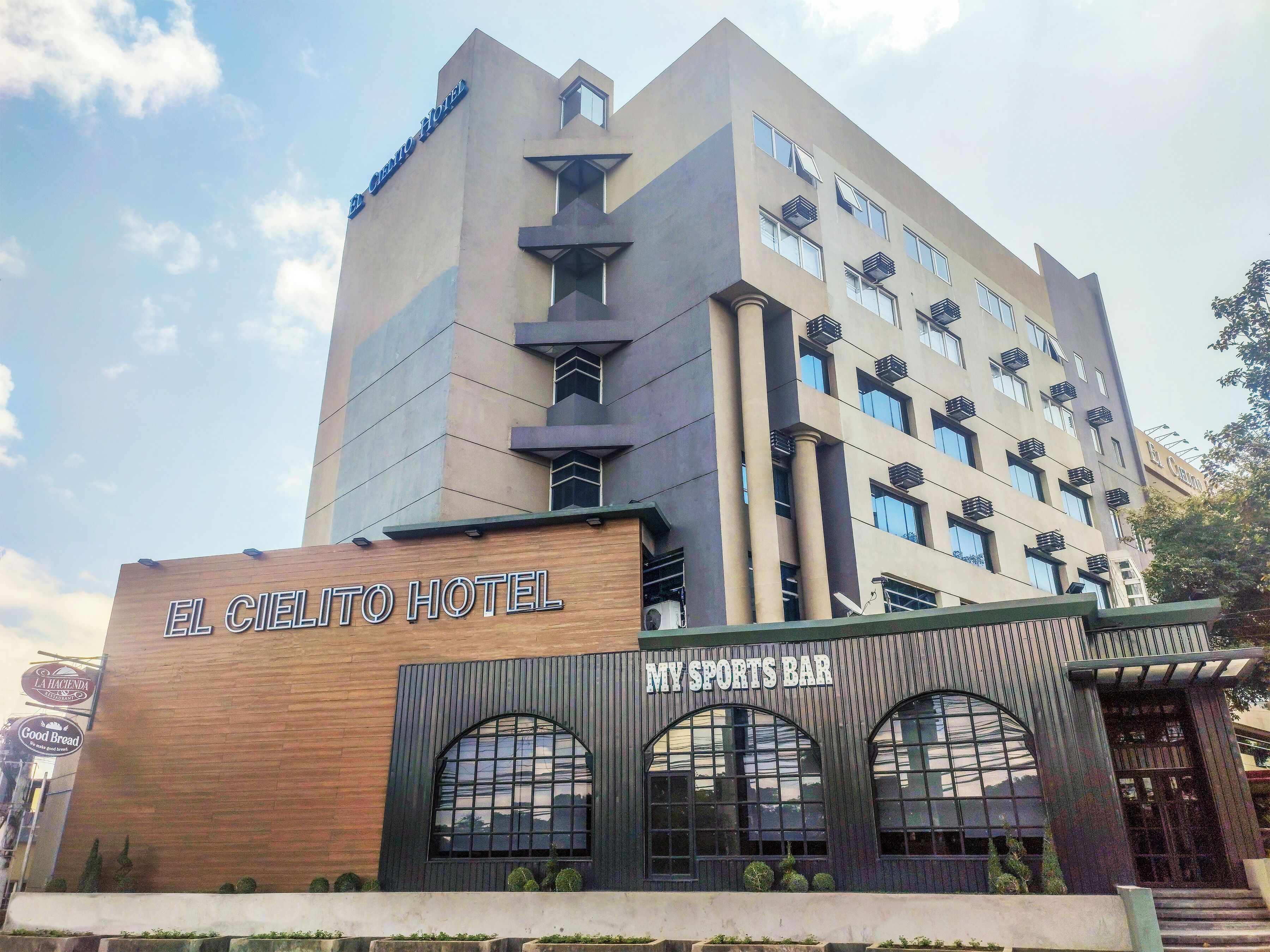 Fachada da propriedade