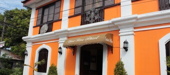 Casa Rica Hotel