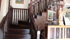 Staircase - Casa Rica Hotel (Vigan)