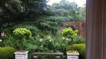 Standard King Room | Terrace/patio