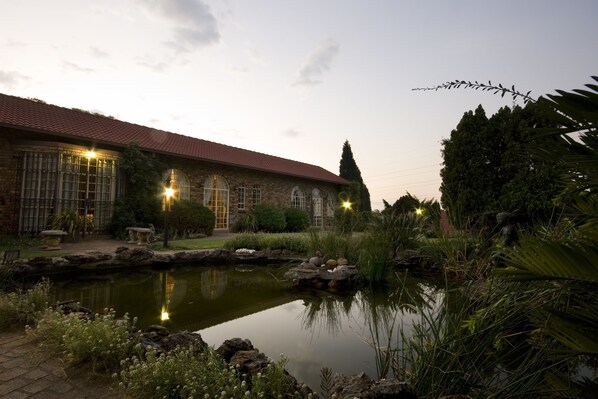 Lake - Amoris Guest House - Lynnwood (Pretoria)