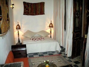 房內夾萬、獨特設計、獨特裝修、免費嬰兒床