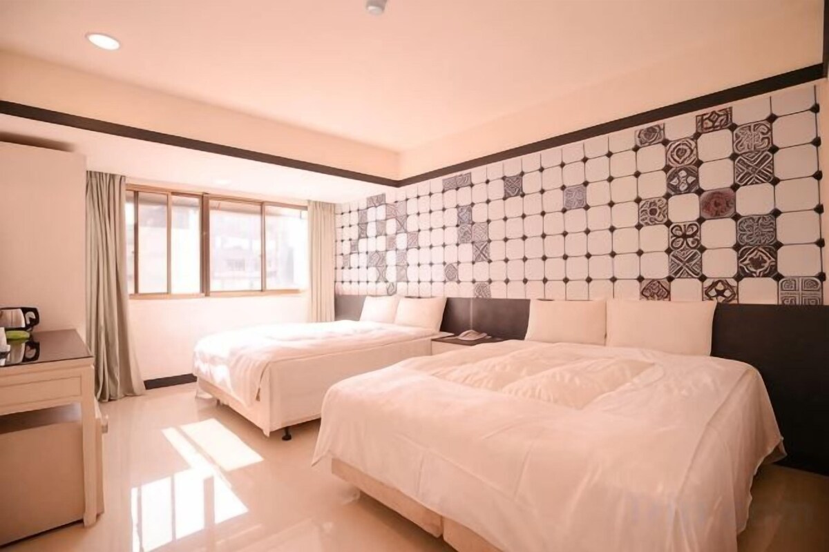 Deluxe Family Room