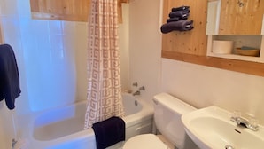 Estudio, 1 cama de matrimonio | Baño