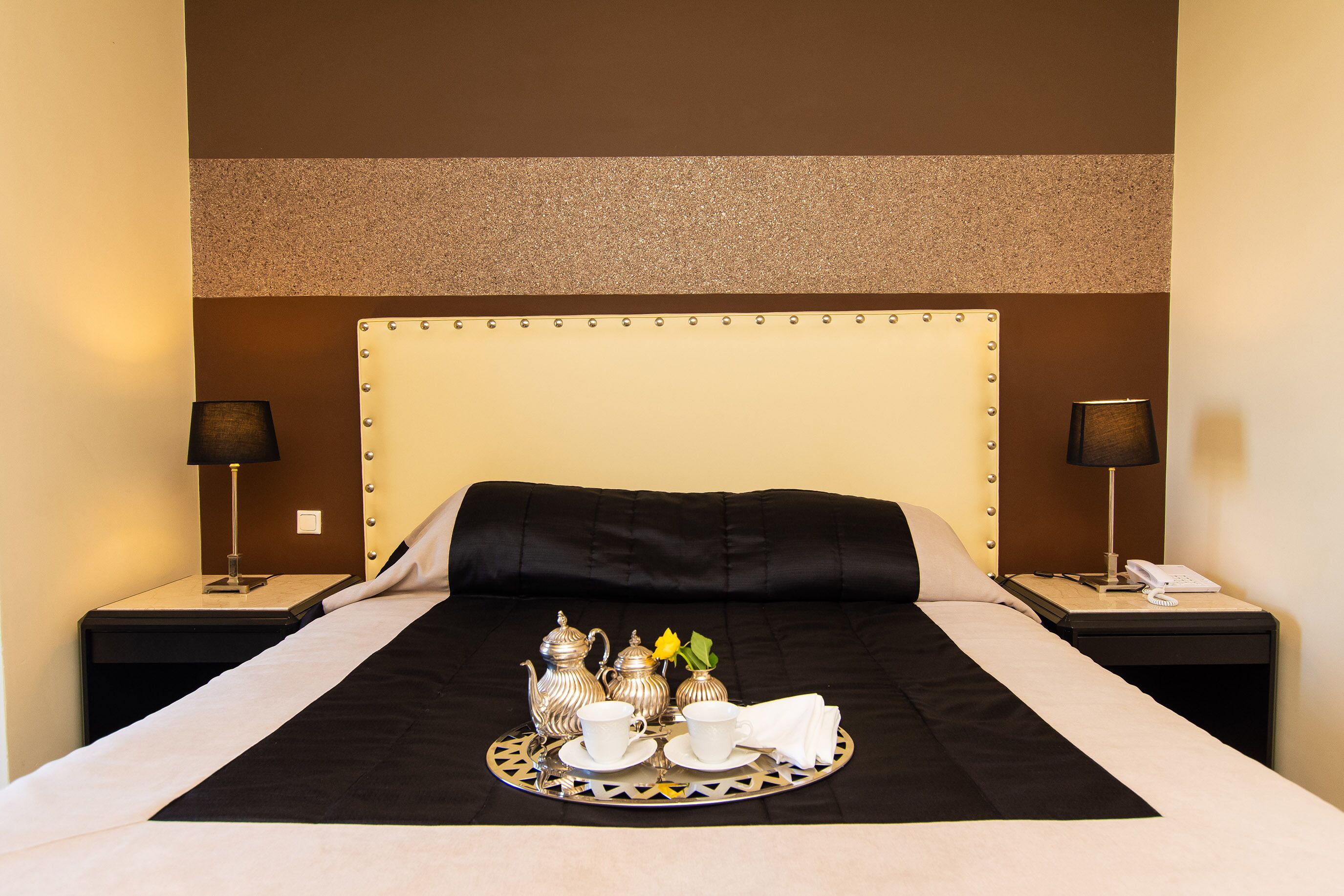 double or twin room, partial sea view | 1 bedroom, in-room safe, desk, blackout curtains