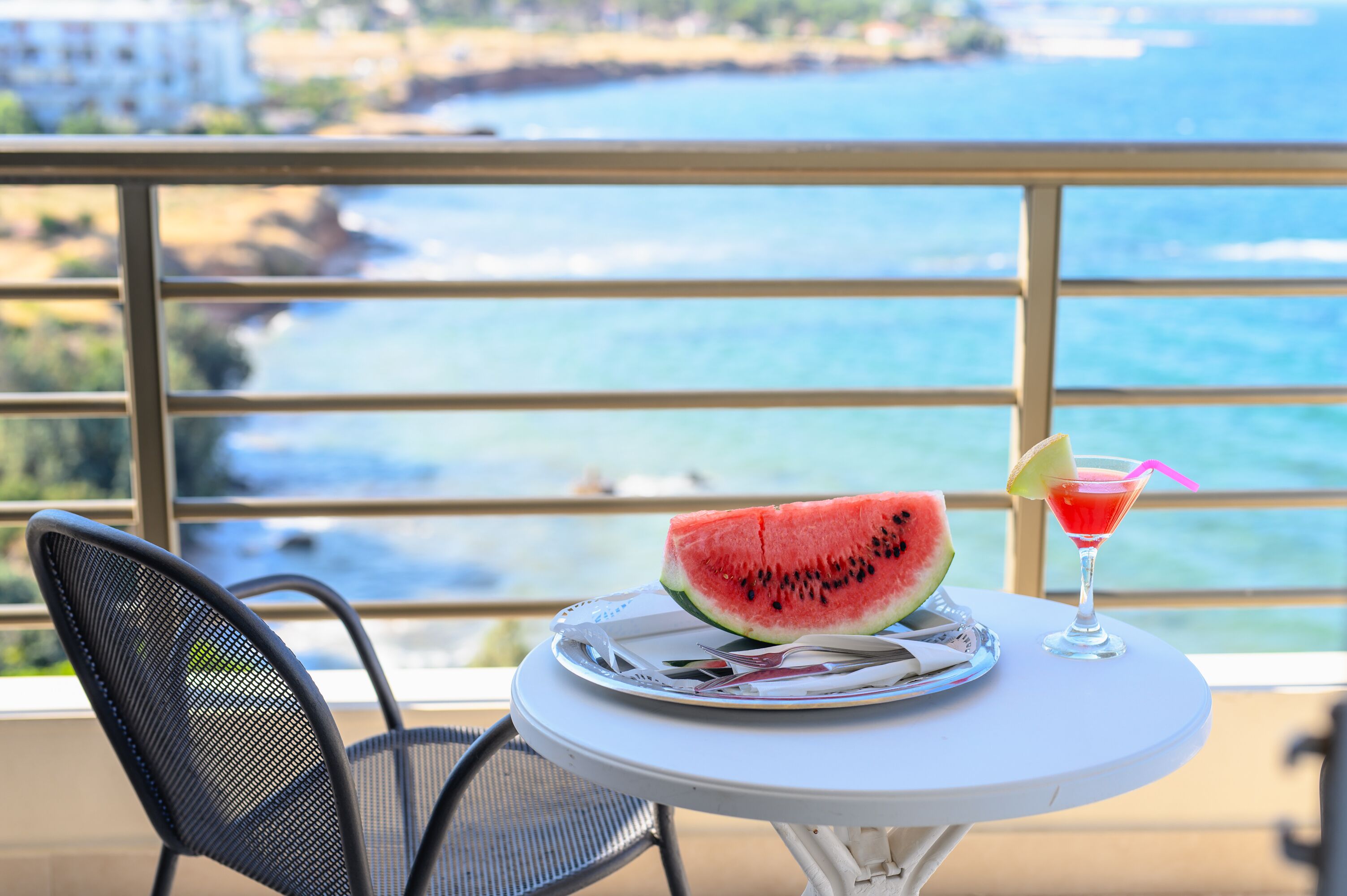 1 bedroom, in-room safe, desk, blackout curtains