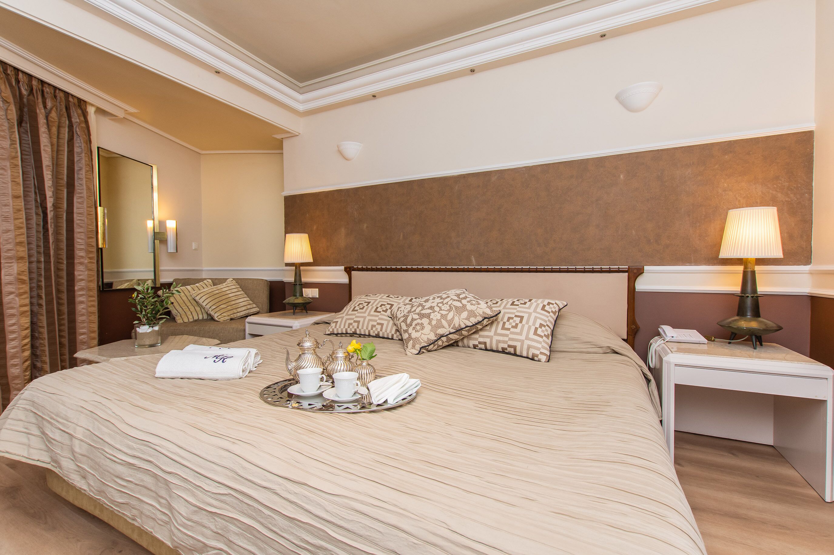 double or twin room, partial sea view | 1 bedroom, in-room safe, desk, blackout curtains