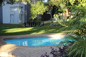 Outdoor pool, free pool cabanas, pool umbrellas - Ecolux Boutique Hotel (Nkomazi)