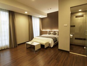 Minibar, in-room safe, iron/ironing board, free WiFi - Hotel 61 (Medan)
