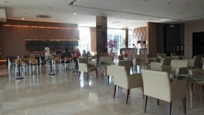 Unclassified image, 4 of 35, button - Hotel 61 (Medan)