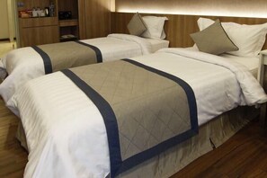 Minibar, in-room safe, iron/ironing board, free WiFi