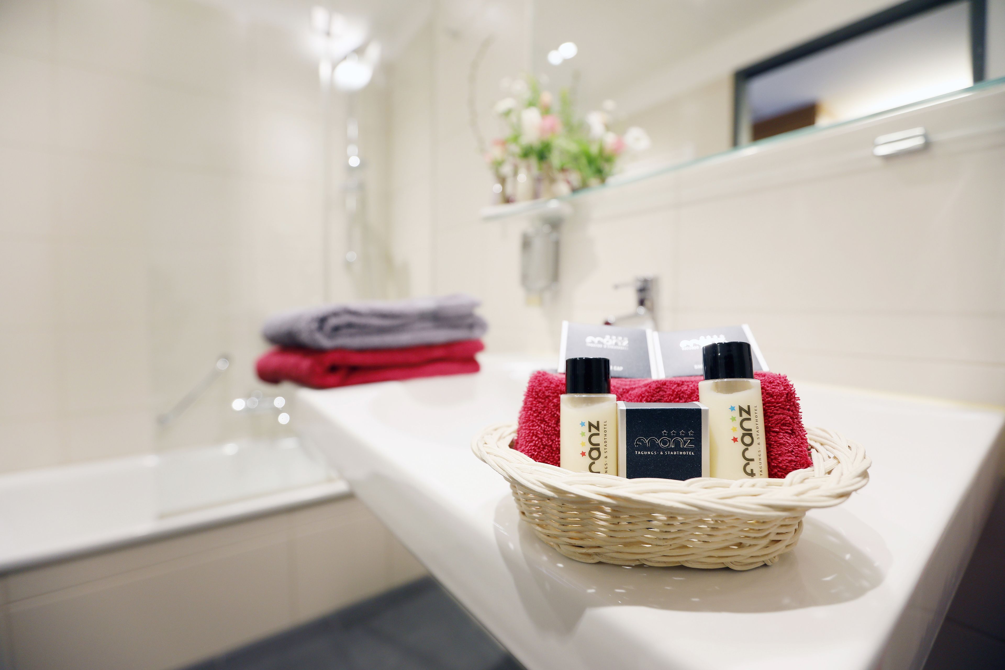 double room, non smoking | bathroom sink