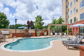 Seasonal outdoor pool - Residence Inn Atlanta NE/Duluth Sugarloaf (Duluth)