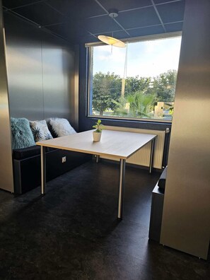 Lunch and dinner served, French cuisine