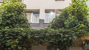 Unclassified image, 3 of 28, button - Efendi Apartment (Istanbul)
