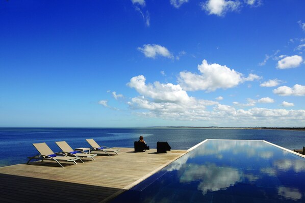 Dock