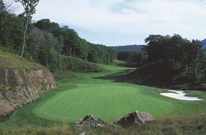 Golf - Top of the World (Snowshoe)