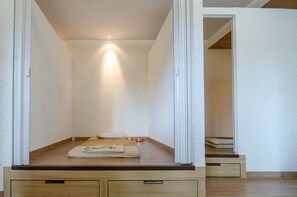 Thai massages, 3 treatment rooms - Tara Garden (Bangkok)