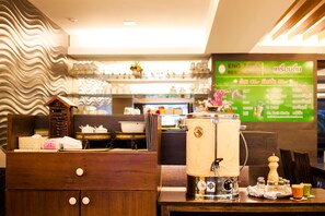 International cuisine - Tara Garden (Bangkok)