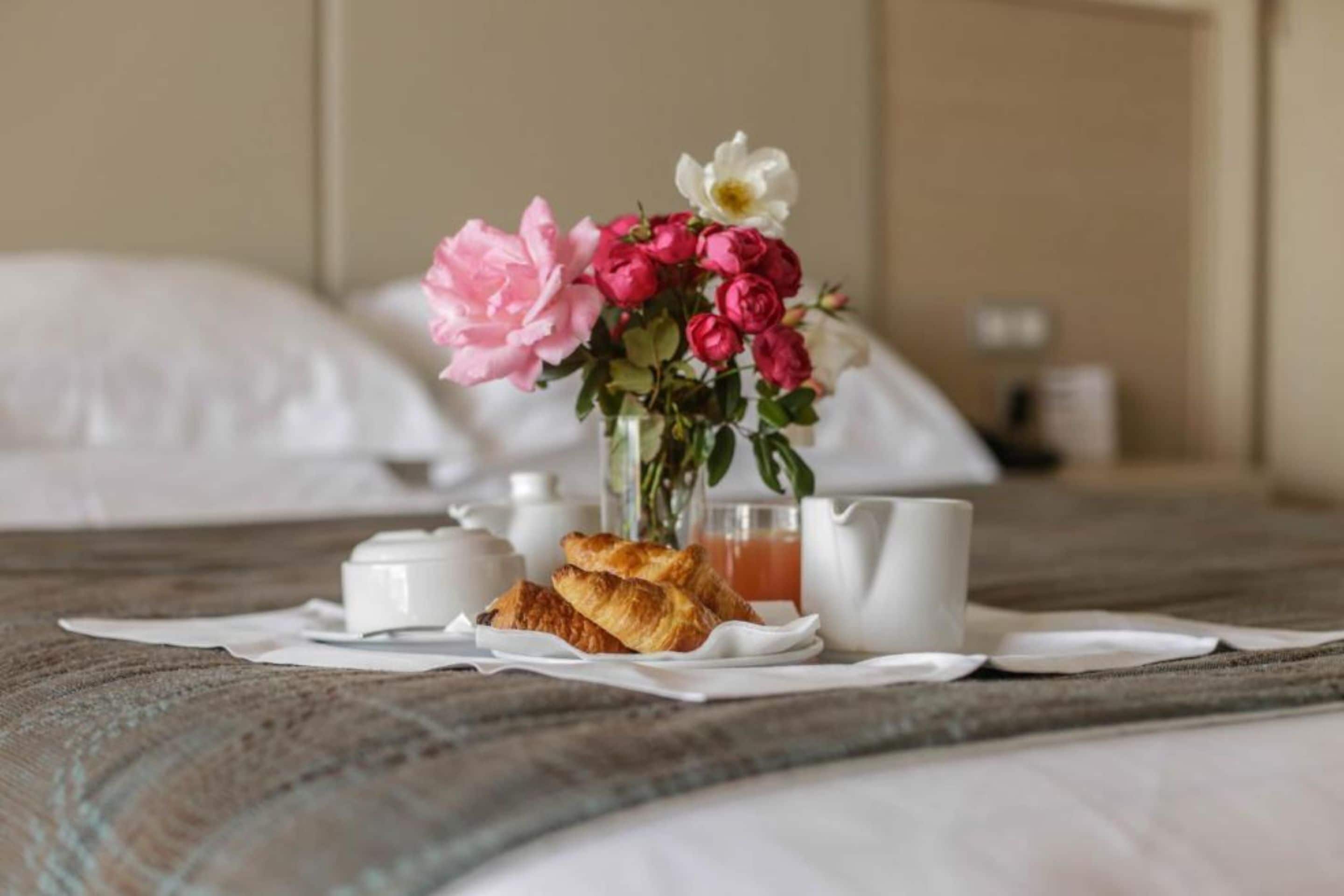 1 bedroom, premium bedding, minibar, in-room safe