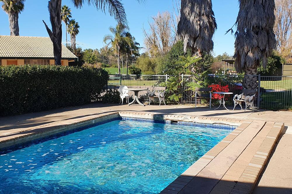 The Aston Motel - Tamworth