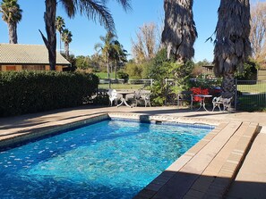 Outdoor pool - The Aston Motel - Tamworth (Nemingha)