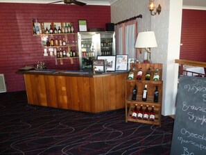 Bar (in der Unterkunft)