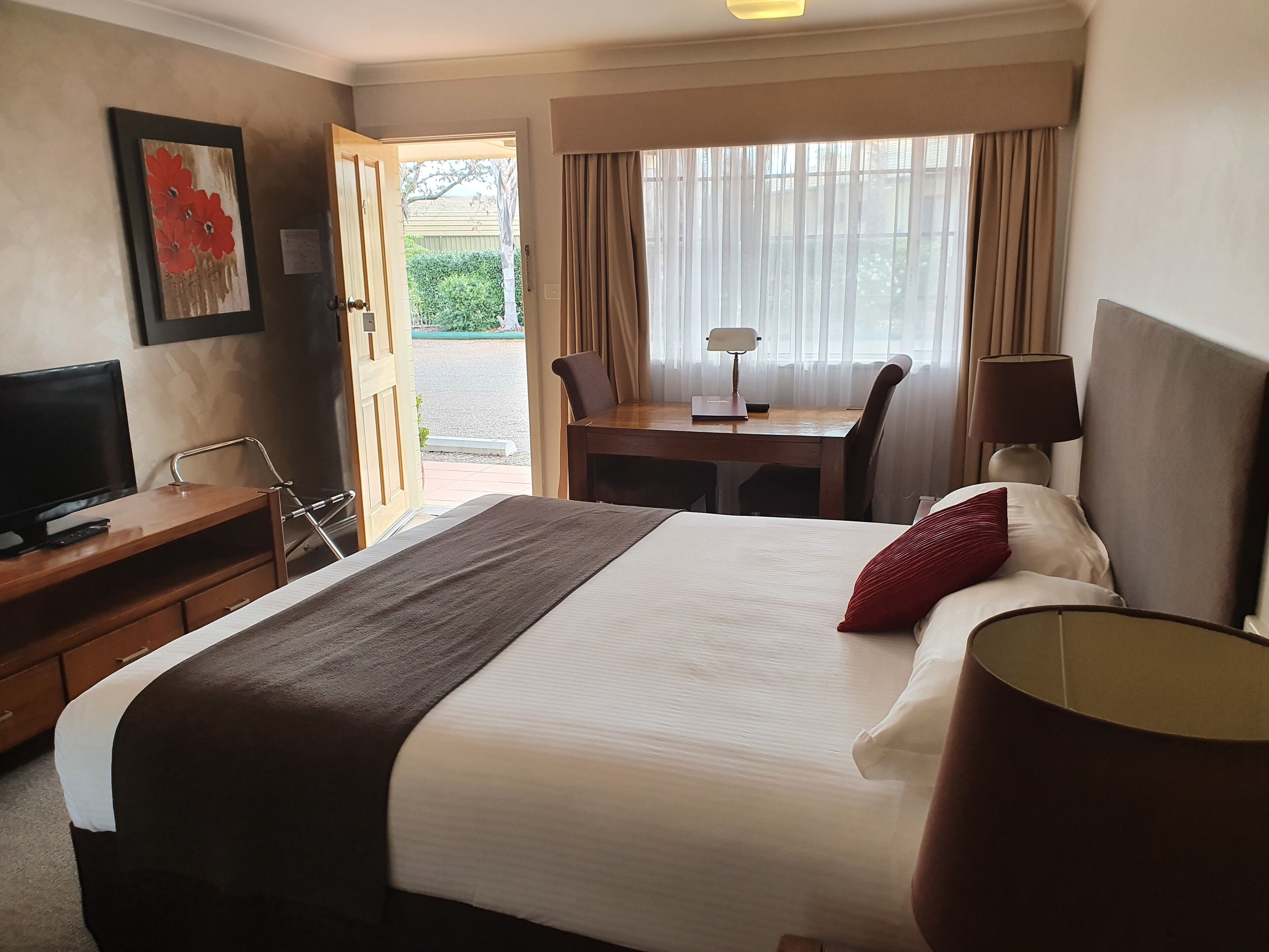 Deluxe Queen | View from room