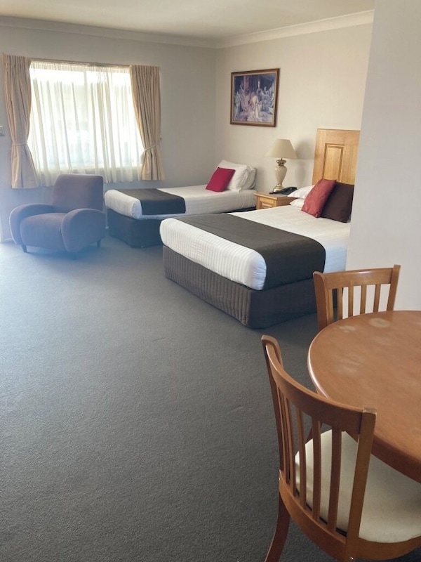 Mcnevin's Maryborough Motel - Queensland