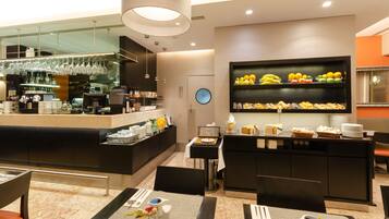 Daily buffet breakfast (EUR 19 per person)