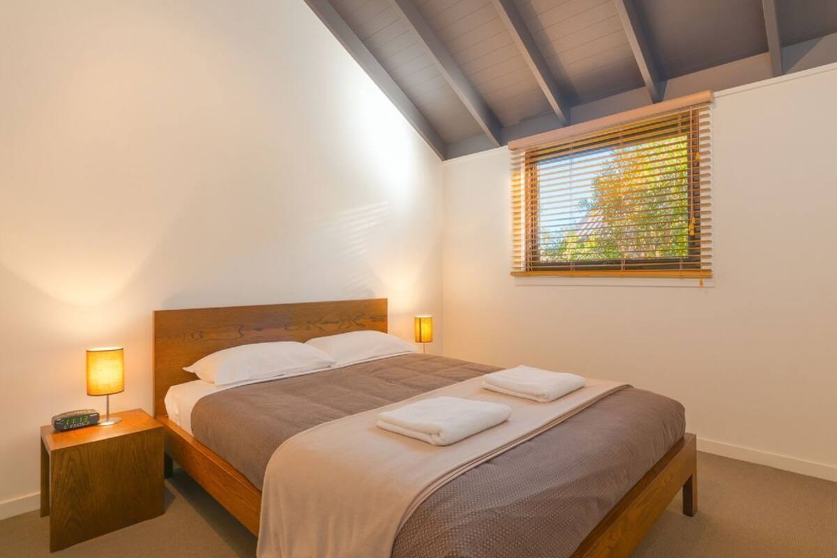 Bügeleisen/Bügelbrett, Babybetten, kostenloses WLAN, Bettwäsche