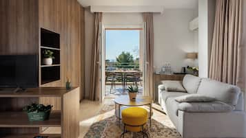 Vierbettzimmer | Schreibtisch, laptopgeeigneter Arbeitsplatz, Bügeleisen/Bügelbrett