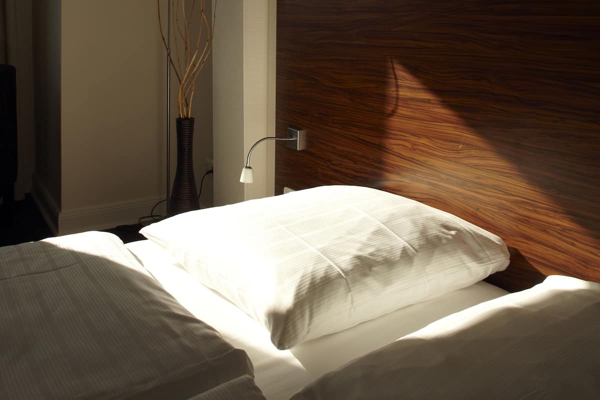 standard single room, 1 single bed | 1 bedroom, in-room safe, desk, iron/ironing board