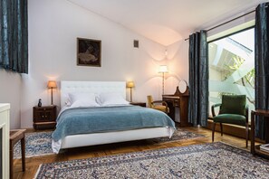 Exclusive Loft | Hypo-allergenic bedding, Select Comfort beds, in-room safe