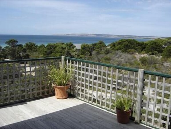 Terrace/patio - Lantauanan (Island Beach)