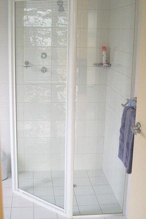 Shower, hair dryer, towels - Lindsays of Kangaroo Island (Penneshaw)