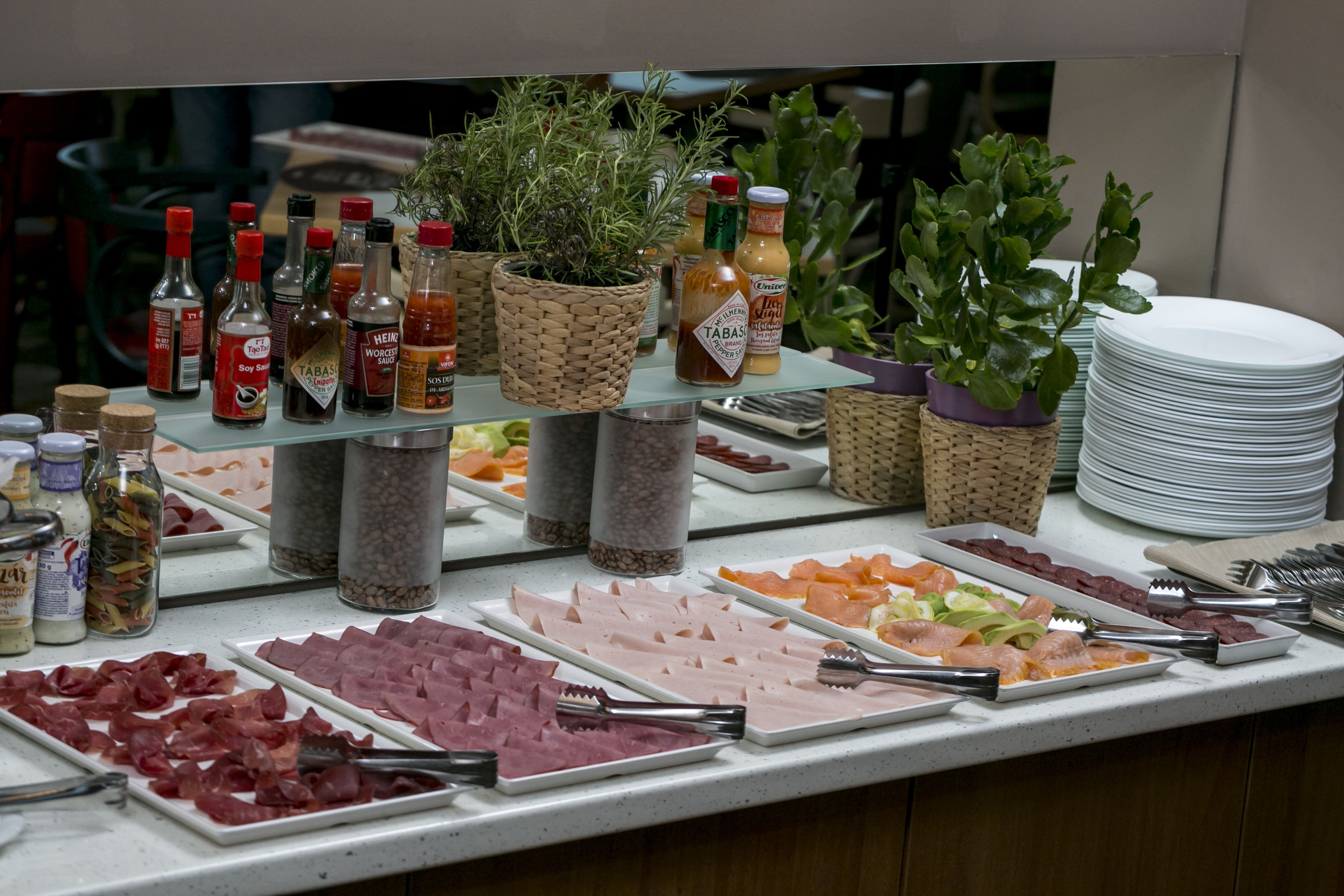 free daily cooked-to-order breakfast