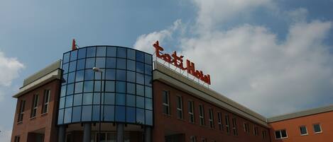 واجهة المنشأة