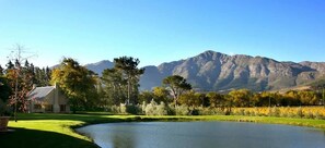 Lake - La Petite Dauphine (Franschhoek)