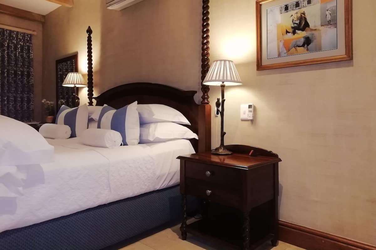 Luxe suite (3) | Een minibar, een kluis op de kamer, individueel gedecoreerd