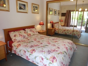 Mast Gully Gardens Bed & Breakfast | Free WiFi