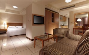 Executive Double Room | Desk, laptop workspace, soundproofing, free cribs/infant beds - Park Lane Inn (Taichung)